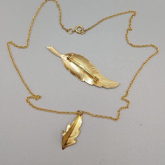 Gold Plated Necklace and Brooch/Pin - Picture 3 of 7